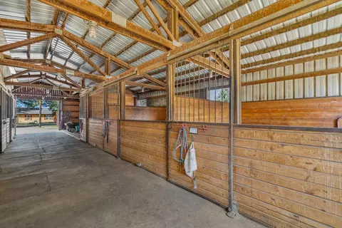 67500 Harrington Loop, Bend, OR 97703 photo 30