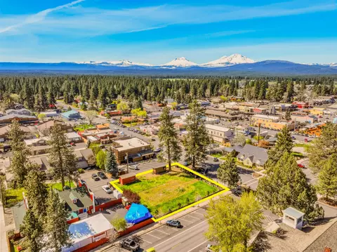 301 E Main Ave, Sisters, OR 97759