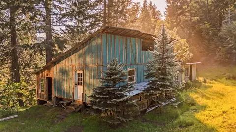 1430 Forest Creek Rd, Selma, OR 97538