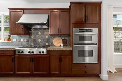 Kitchen - 19769 Chicory Ave, Bend, OR 97702 photo 2 of 3