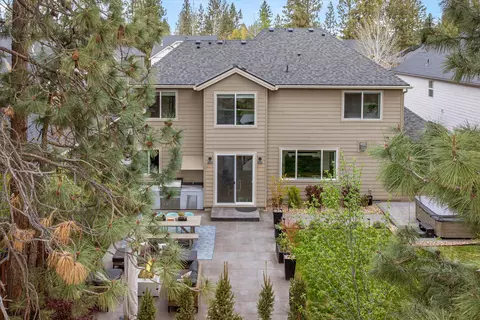 Exterior - 19769 Chicory Ave, Bend, OR 97702 photo 13 of 14