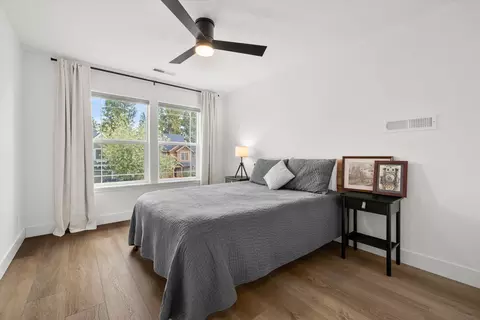 Bedroom - 19769 Chicory Ave, Bend, OR 97702 photo 6 of 9