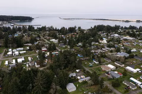 Hollywood Lane, Coos Bay, OR 97420