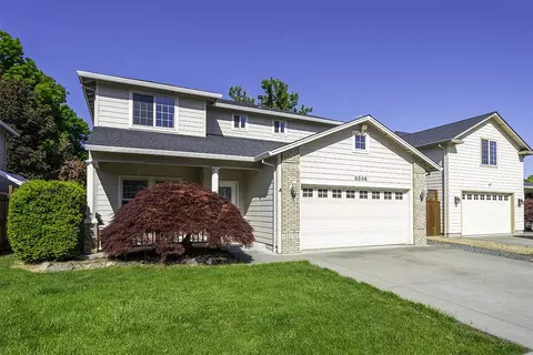 3036 Gary Dr, Medford, OR 97504
