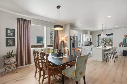 Dining - 20546 Aberdeen Ct, Bend, OR 97702 photo 1 of 2
