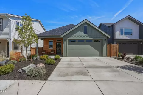 Exterior - 20546 Aberdeen Ct, Bend, OR 97702 photo 2 of 12