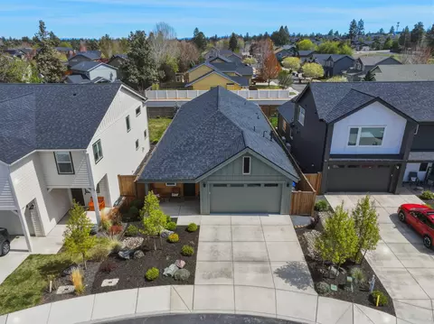 View/Area - 20546 Aberdeen Ct, Bend, OR 97702 photo 2 of 3