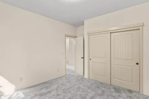 Bedroom - 1054 Pumpkin Ridge Dr, Eagle Point, OR 97524 photo 4 of 6