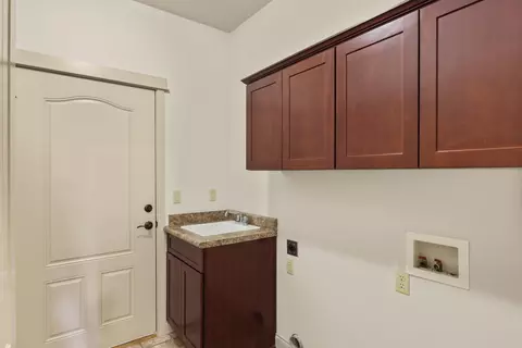 Other - 1054 Pumpkin Ridge Dr, Eagle Point, OR 97524 photo 2 of 3