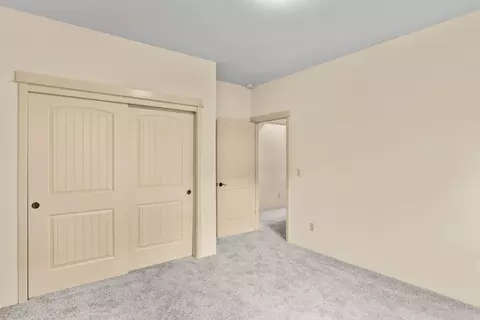 Bedroom - 1054 Pumpkin Ridge Dr, Eagle Point, OR 97524 photo 2 of 6