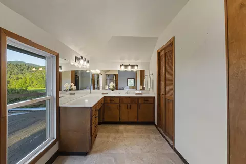 Bath - 2401 E Fork Rd, Williams, OR 97544 photo 2 of 2