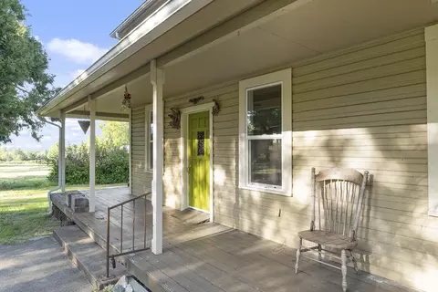 Exterior - 2401 E Fork Rd, Williams, OR 97544 photo 2 of 12