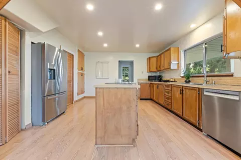 Kitchen - 2401 E Fork Rd, Williams, OR 97544 photo 2 of 5