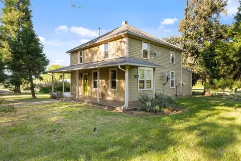 Exterior - 2401 E Fork Rd, Williams, OR 97544 photo 12 of 12