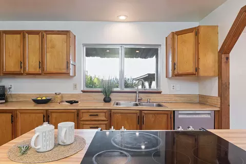 Kitchen - 2401 E Fork Rd, Williams, OR 97544 photo 5 of 5