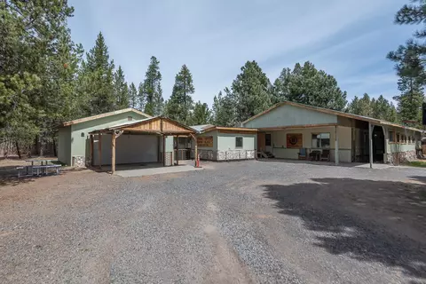 15886 Wright Ave, La Pine, OR 97739 photo 2