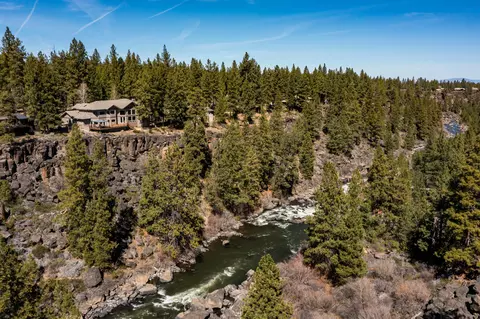 61015 River Bluff Trl, Bend, OR 97702