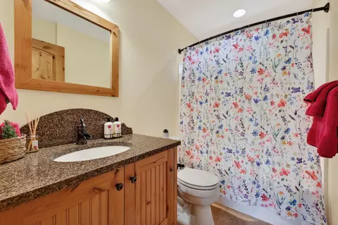 Bath - 3324 NW Shevlin Rdg, Bend, OR 97703 photo 7 of 7