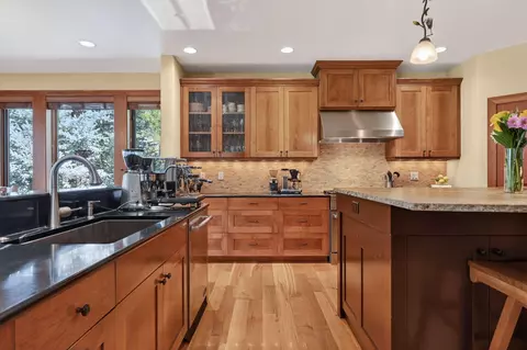 Kitchen - 3324 NW Shevlin Rdg, Bend, OR 97703 photo 1 of 4