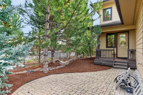 Exterior - 3324 NW Shevlin Rdg, Bend, OR 97703 photo 7 of 10