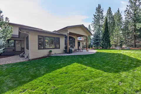 Exterior - 3324 NW Shevlin Rdg, Bend, OR 97703 photo 8 of 10