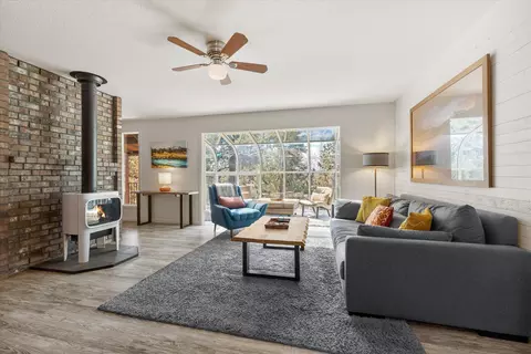 2003 NW 4th St, Bend, OR 97703