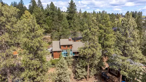 View/Area - 2003 NW 4th St, Bend, OR 97703 photo 2 of 3