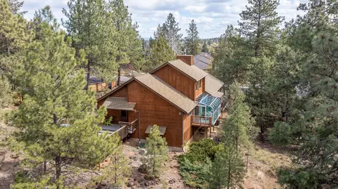 View/Area - 2003 NW 4th St, Bend, OR 97703 photo 1 of 3