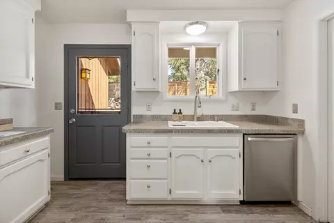 Kitchen - 2003 NW 4th St, Bend, OR 97703 photo 3 of 3