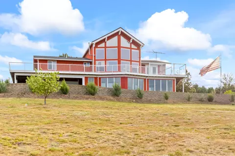 1803 NE Squire Dr, Madras, OR 97741