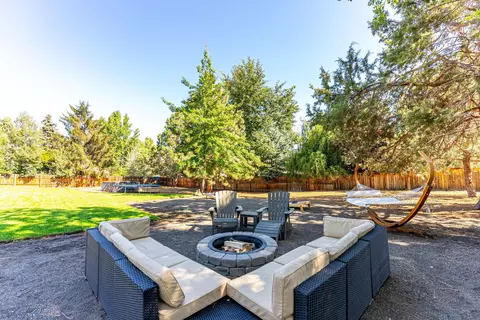 63276 Eastview Dr, Bend, OR 97701 photo 39