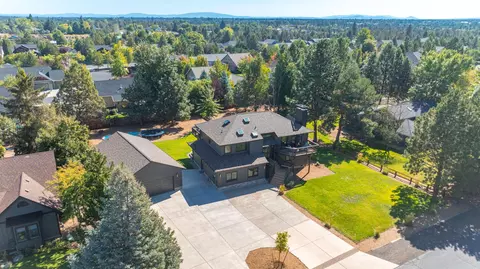 63276 Eastview Dr, Bend, OR 97701 photo 46