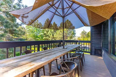 63276 Eastview Dr, Bend, OR 97701 photo 38