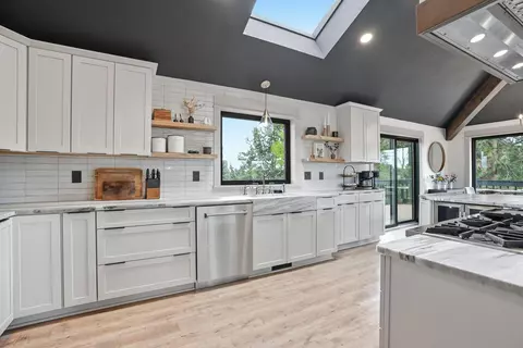 63276 Eastview Dr, Bend, OR 97701 photo 9