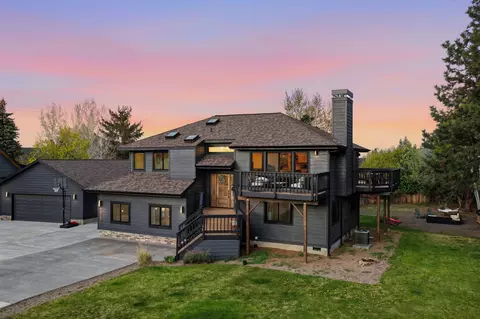 63276 Eastview Dr, Bend, OR 97701 photo 2