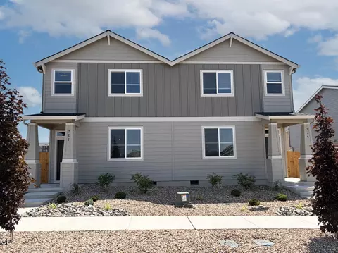 736 NW Varnish Pl, Redmond, OR 97756