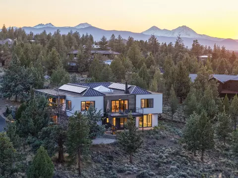 1596 NW Wild Rye Cir, Bend, OR 97703
