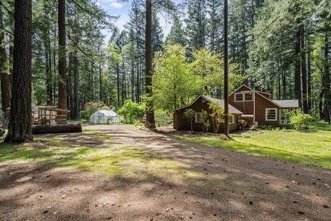 27562 Redwood Hwy, Cave Junction, OR 97523