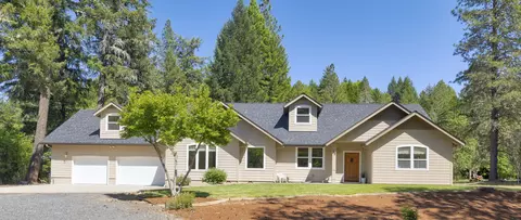 45 Marble Mountain Rd, Grants Pass, OR 97527