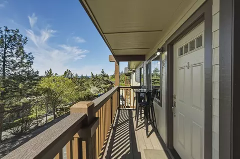 1010 NW Roanoke Ave #6, Bend, OR 97703