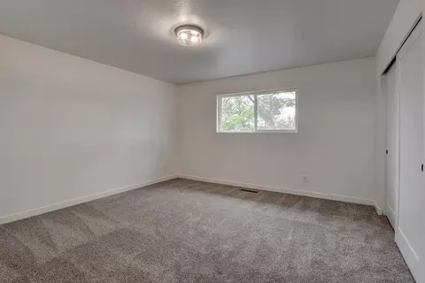 Bedroom - 1015 Palima Dr, Eagle Point, OR 97524 photo 1 of 3