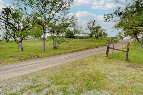 Other - 1015 Palima Dr, Eagle Point, OR 97524 photo 14 of 16