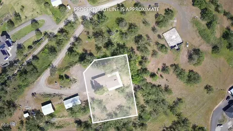 View/Area - 1015 Palima Dr, Eagle Point, OR 97524 photo 2 of 3