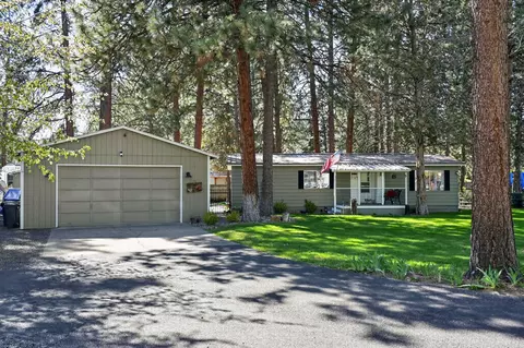 19668 Hiller Dr, Bend, OR 97702 photo 2