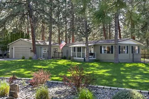 19668 Hiller Dr, Bend, OR 97702 photo 3