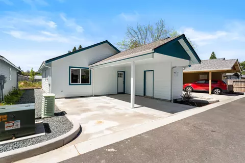 1407 Fruitdale Dr UNIT 2, Grants Pass, OR 97527
