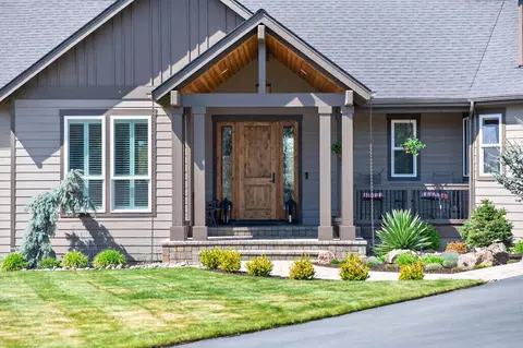 Exterior - 66355 Barr Rd, Bend, OR 97703 photo 2 of 9