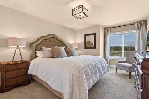 Bedroom - 66355 Barr Rd, Bend, OR 97703 photo 4 of 4