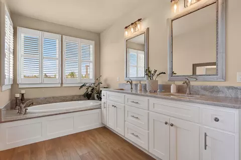 Bath - 66355 Barr Rd, Bend, OR 97703 photo 1 of 9