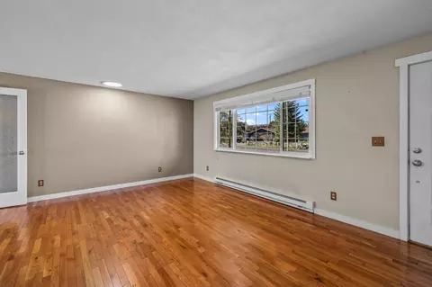 Living - 20607 Independence Way, Bend, OR 97701 photo 2 of 8